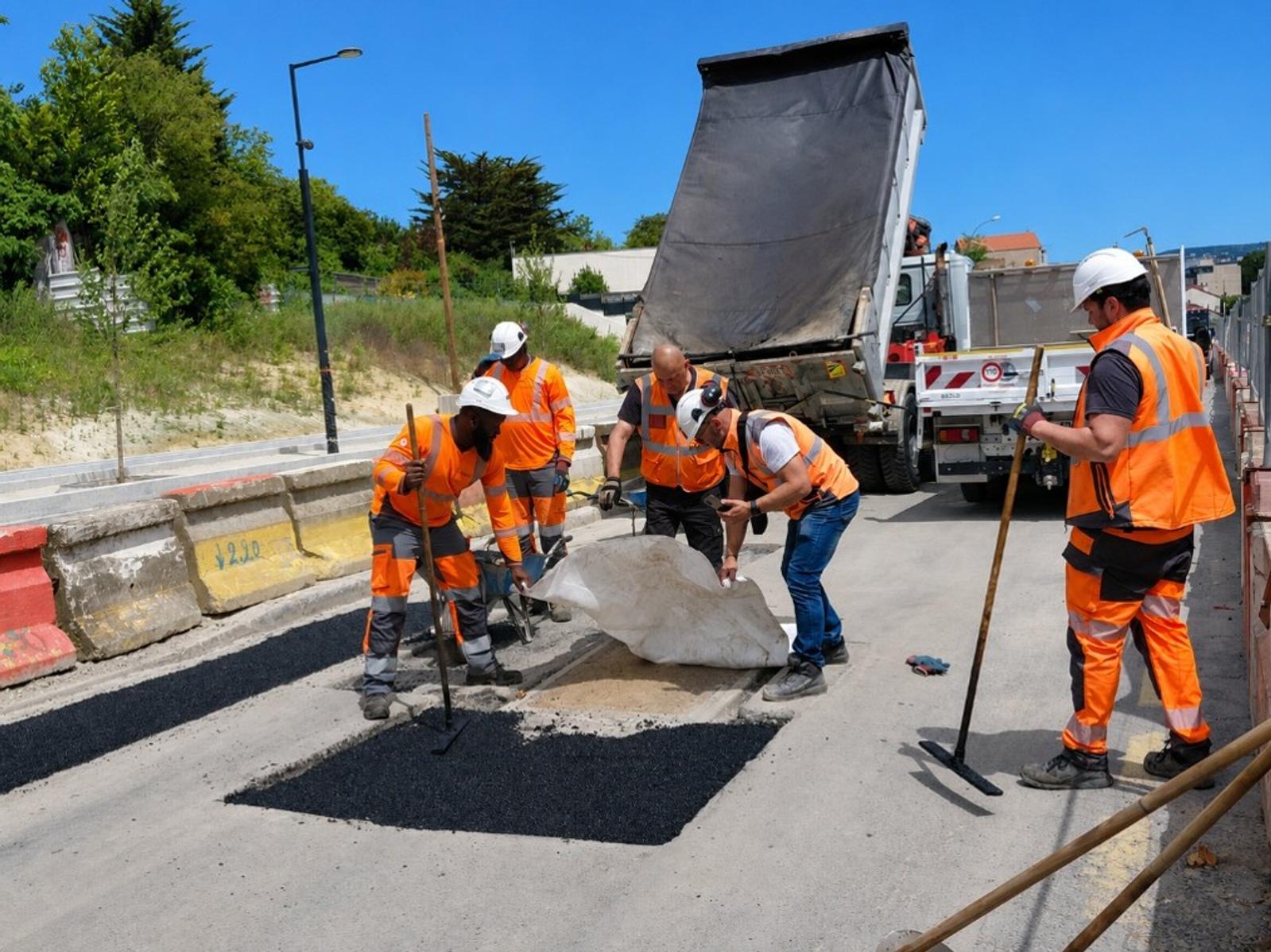 Face aux fortes chaleurs, le chantier s’adapte !