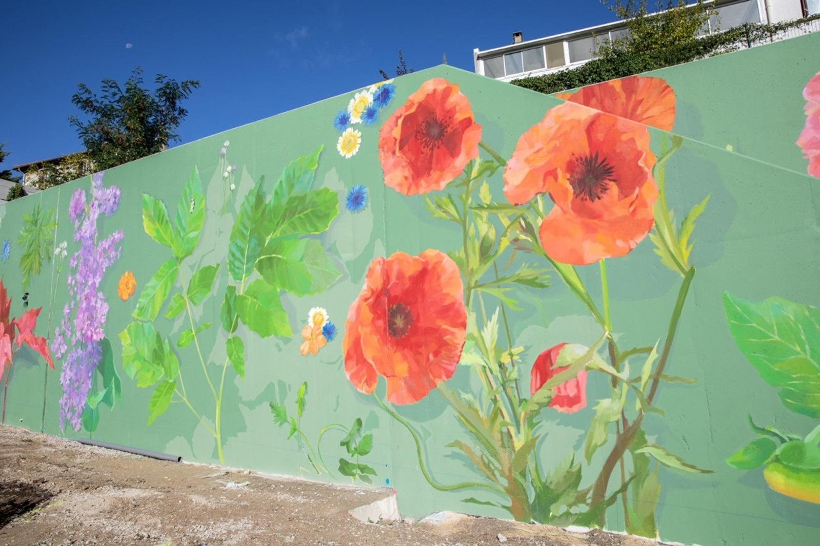 Un parcours de fresques monumentales accompagne le prolongement du tramway T1 à Noisy-le-Sec et Romainville