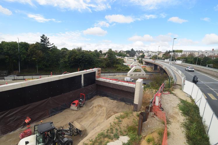 Septembre 2025 - Le pont au-dessus de l'A86 à Fontenay-sous-Bois ©Département de la Seine-Saint-Denis