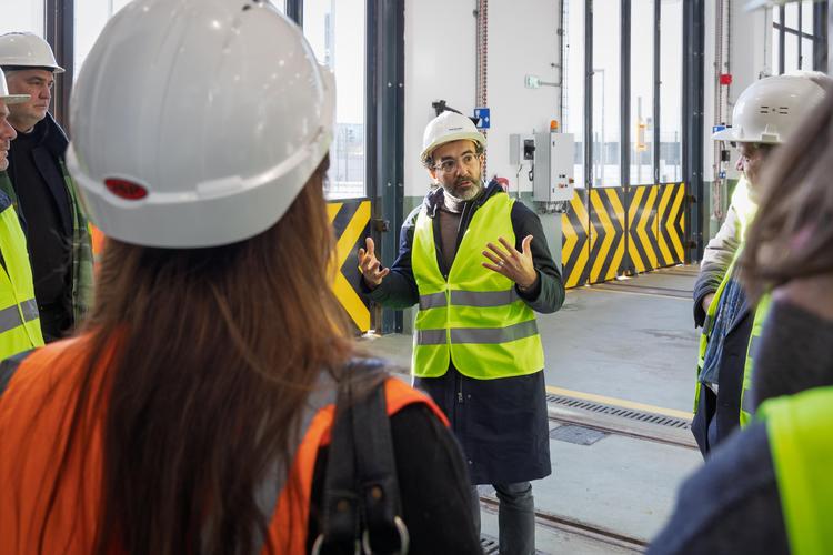 Visite institutionnelle au centre de maintenance et de remisage (SMR) ©Département de la Seine-Saint-Denis