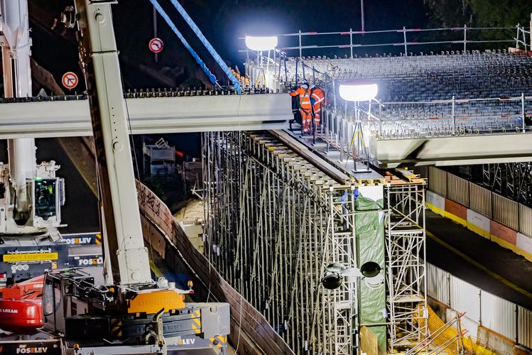 Pose du tablier du pont de franchissement de l'A3 © Département de la Seine-Saint-Denis