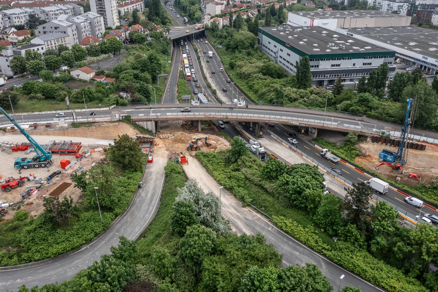 Construction du pont au-dessus de l'A86 © Département de la Seine-Saint-Denis