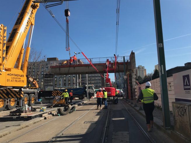 Démolition de la passerelle reliant l’ancien centre commercial Bobigny 2 - Février 2021 