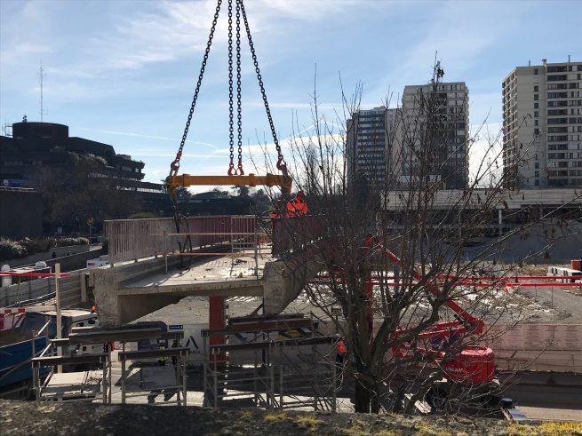 Démolition de la passerelle reliant l’ancien centre commercial Bobigny 2 - Février 2021 