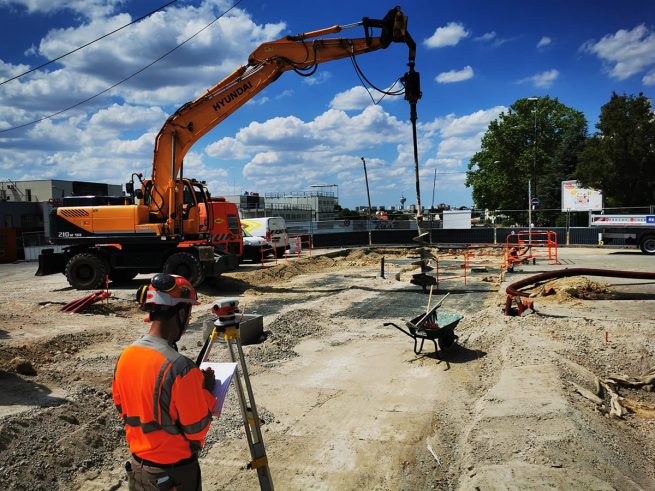 Travaux de massif sur l'avenue paysagère à Montreuil