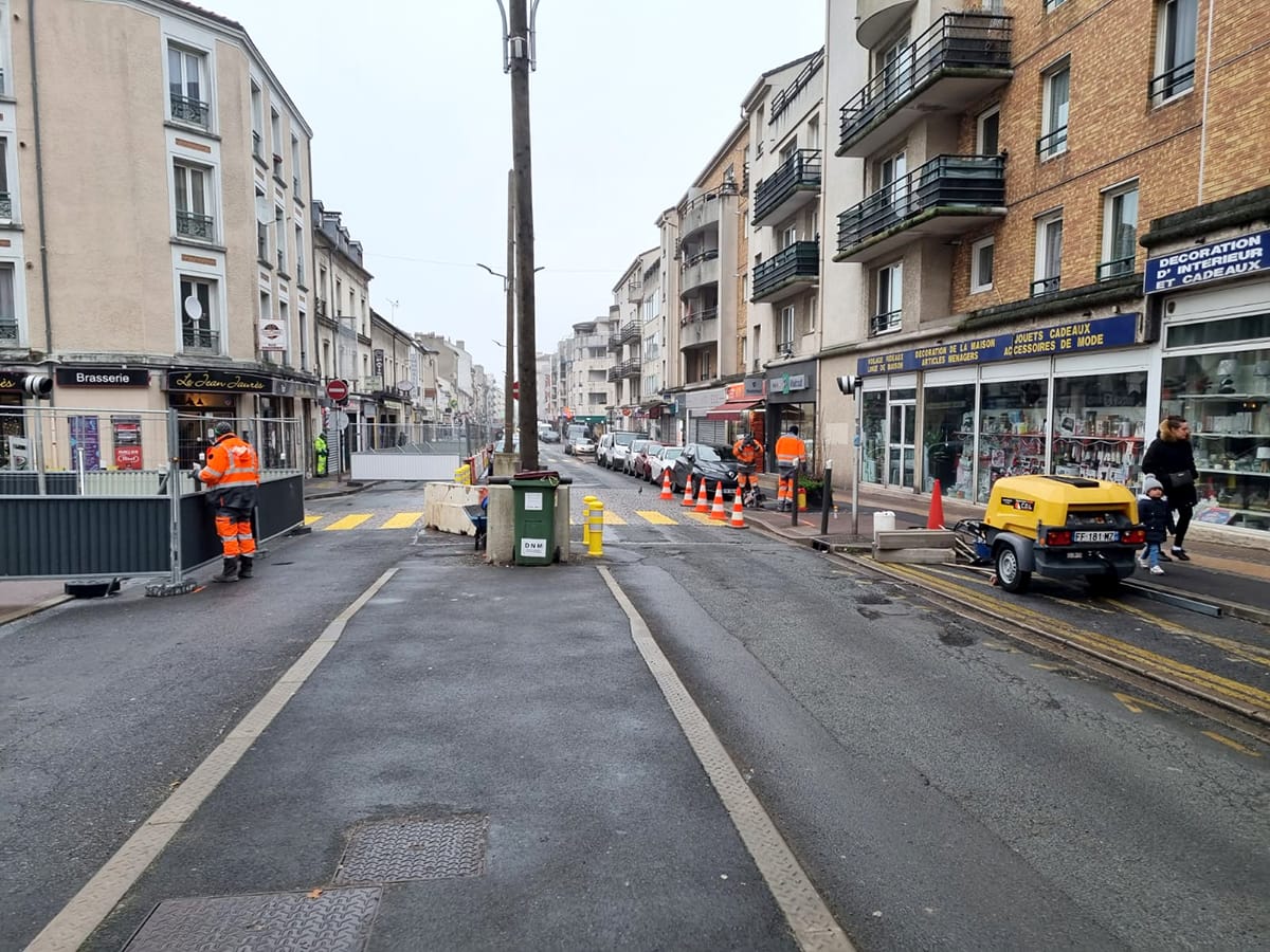 Opérations d’abaissement du trottoir rue Jean-Jaurès à Noisy-le-Sec